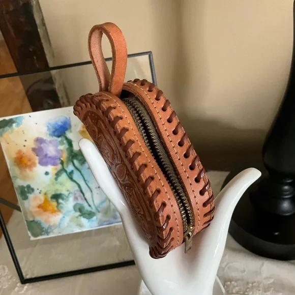 vtg SOUVENIR of LAS VEGAS Leather Coin Purse Zip Around Flowers Hand Tooled - Picture 3 of 4